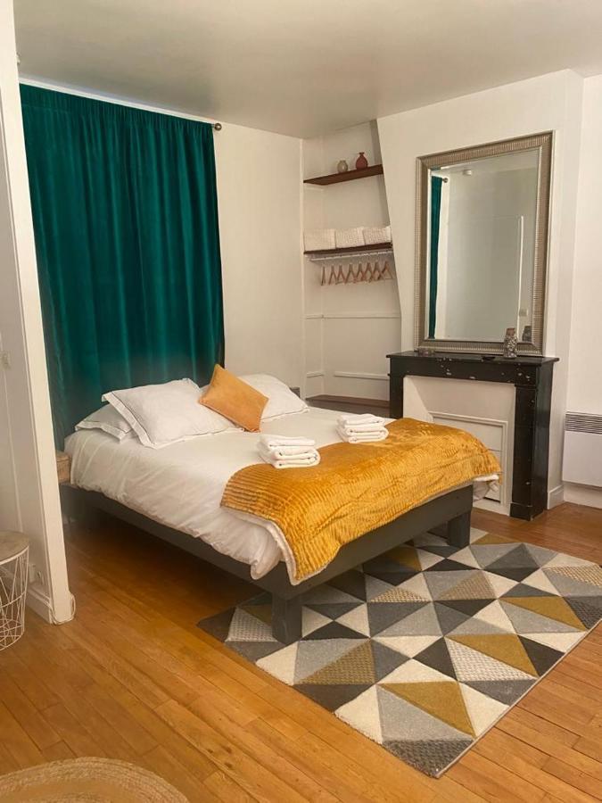 Jolie Appartement A Paris Exterior foto